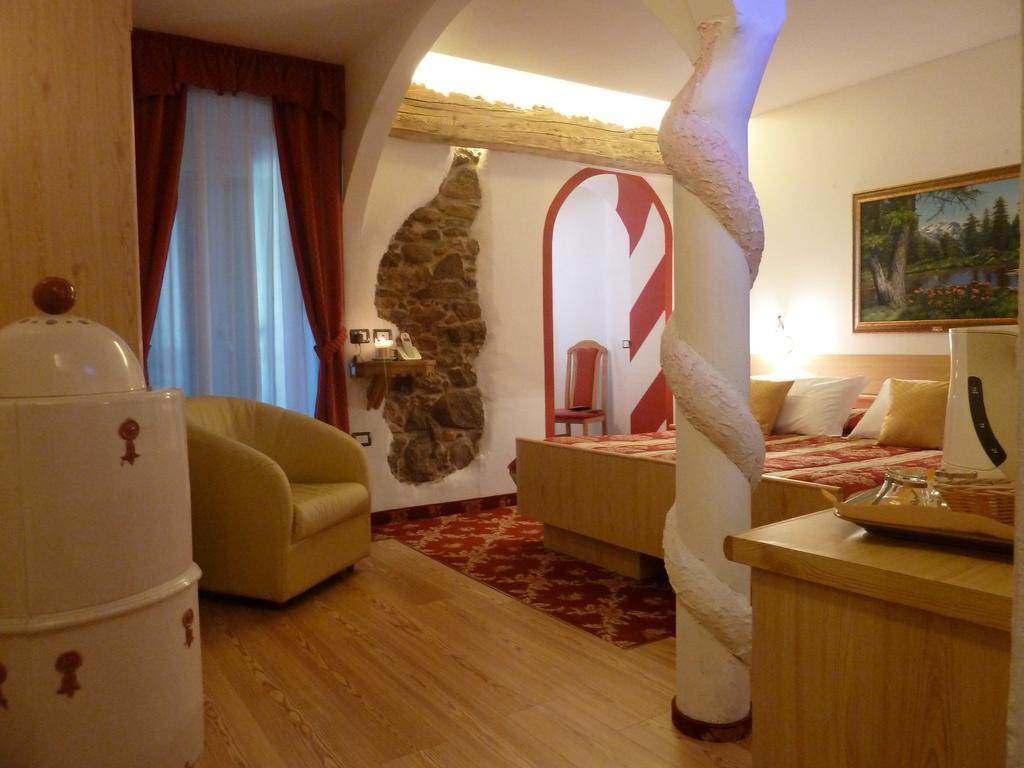 Hotel Ancora Кастелло-ді-Ф'ємме Номер фото